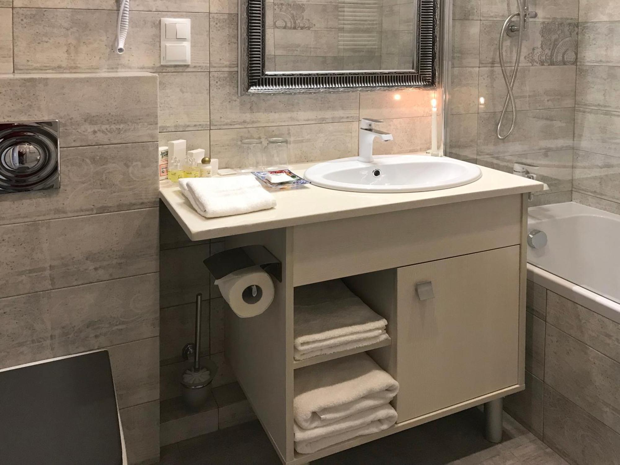 Apartment Eney Львов Экстерьер фото