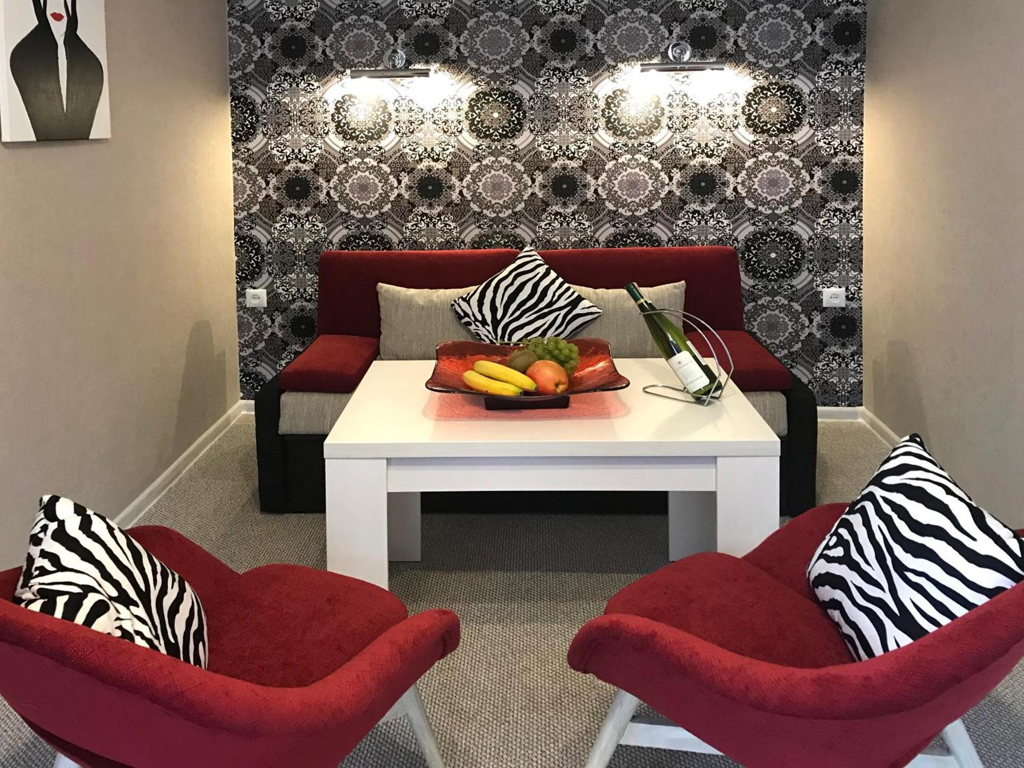Apartment Eney Львов Экстерьер фото